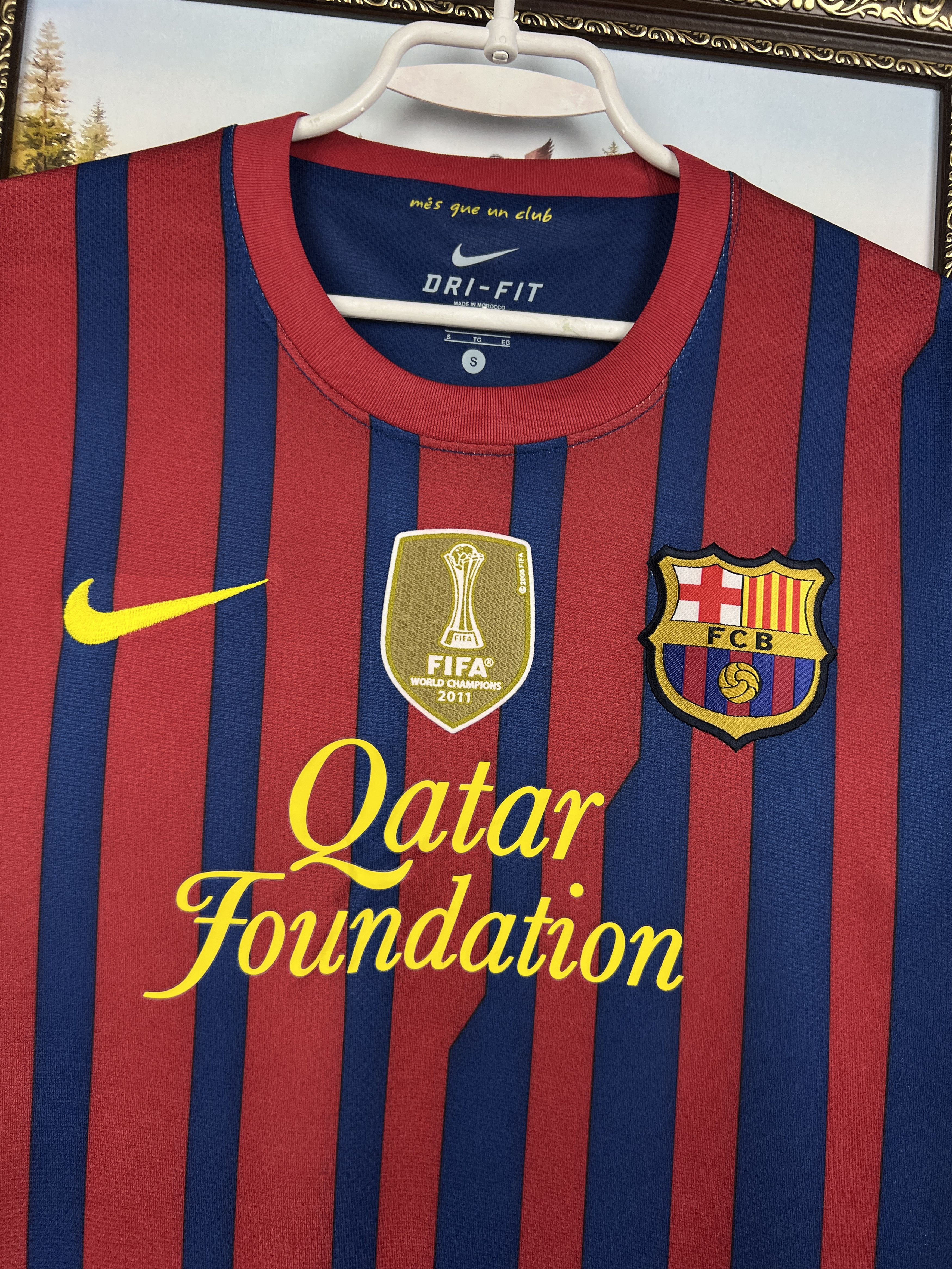 Nike Barcelona football shirt Replica Soccer Jersey Camiseta Size US S / EU 44-46 / 1 - 3 Thumbnail