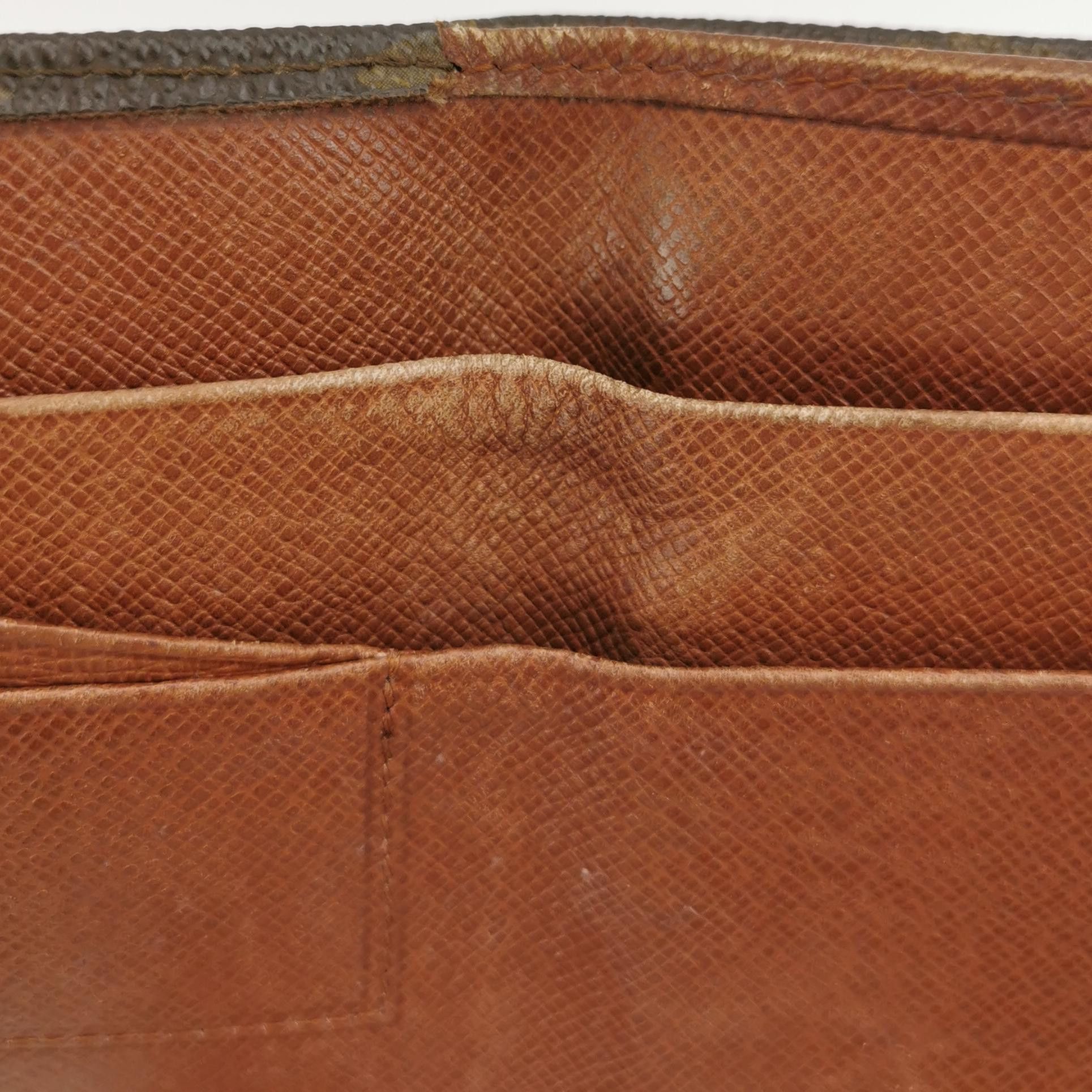 Louis Vuitton Louis Vuitton (LV) Victorine vintage flower button wallet - Size ONE SIZE - 5 Thumbnail