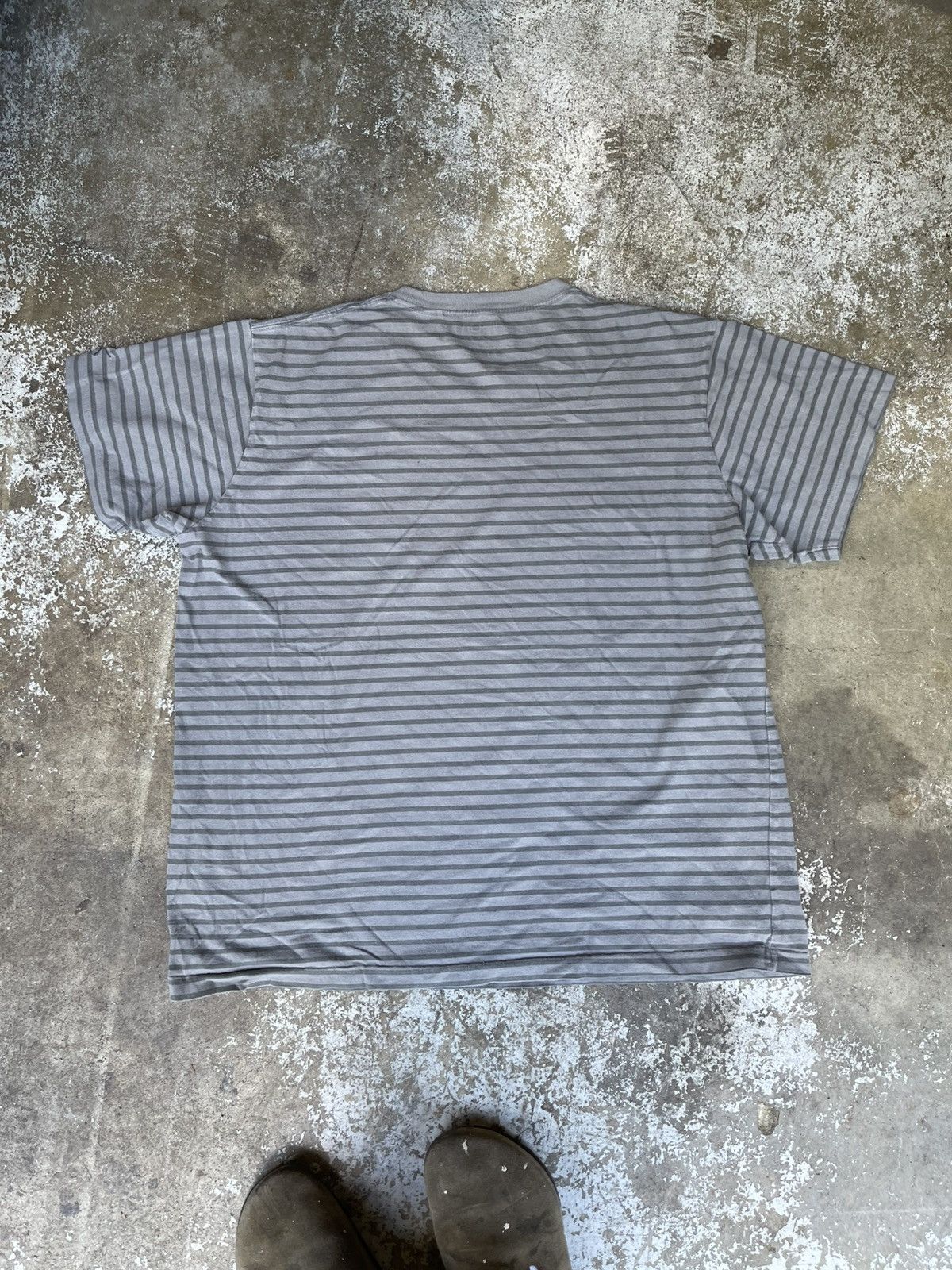 Kaws Kaws Uniqlo Bff Striped Shirt Size US XL / EU 56 / 4 - 5 Thumbnail