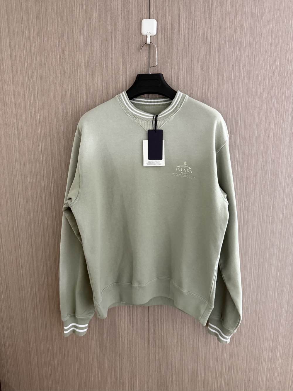 Prada Prada Logo Sweatshirt Green Size M Size US M / EU 48-50 / 2 - 1 Thumbnail