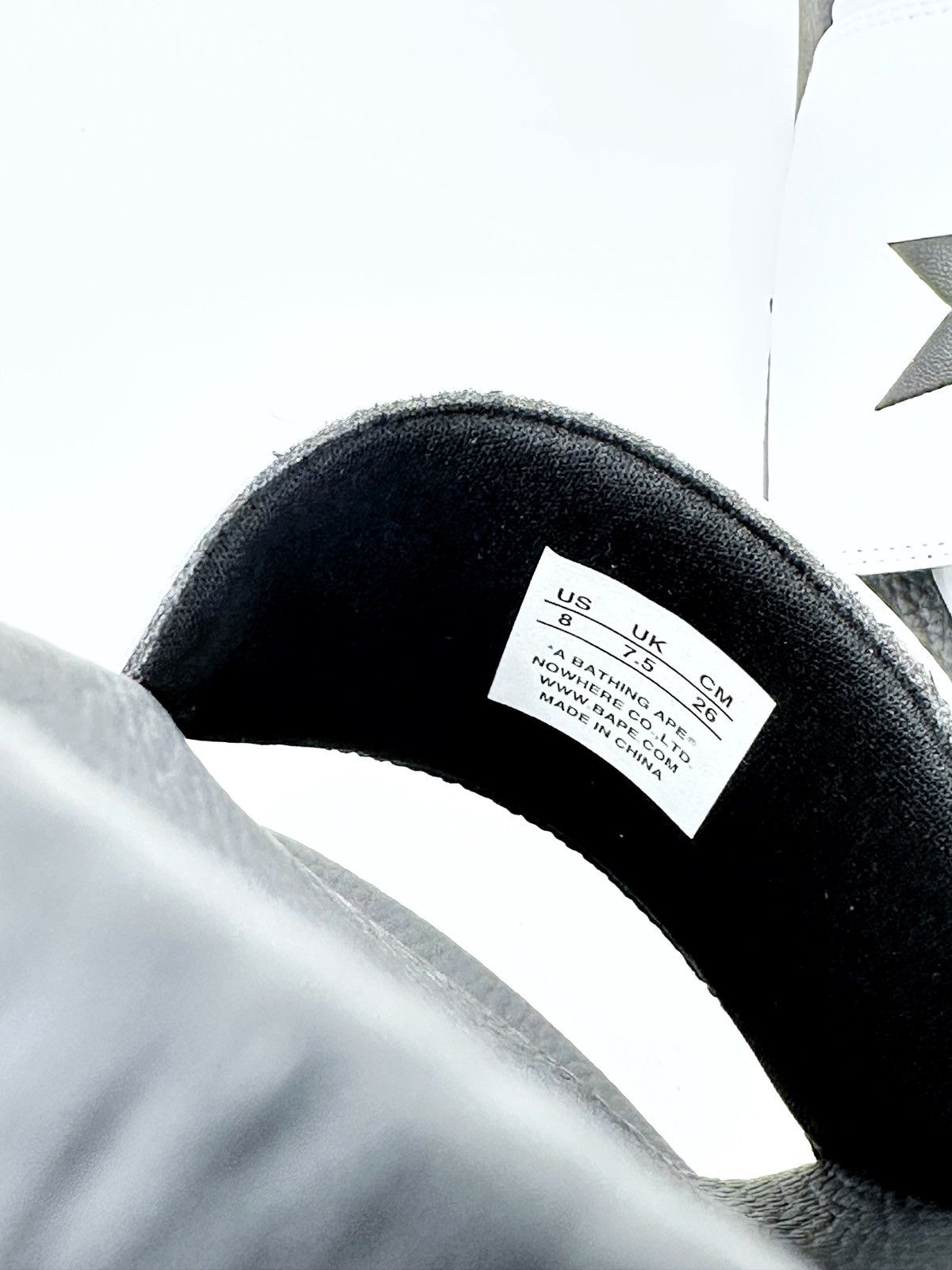 Bape BAPE Bag 2022 Premium Japan Exclusive Pack Slides White Size US 8 / EU 41 - 9 Thumbnail