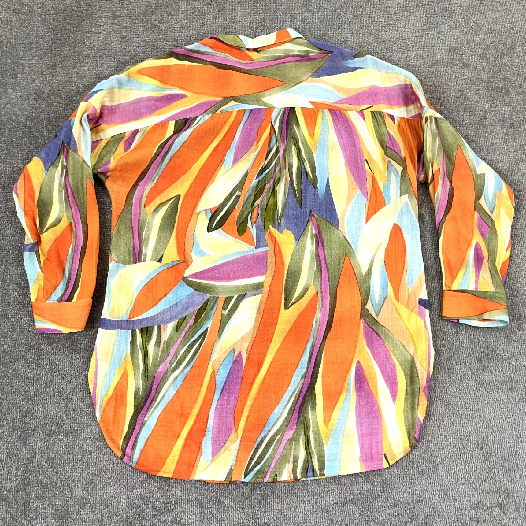Soft Surroundings SOFT SURROUNDINGS Top Womens Medium Multicolor Watercolor Floral Tunic Button Up Shirt Womens M Multicolor Floral Tunic Button Up Size M / US 6-8 / IT 42-44 - 7 Thumbnail