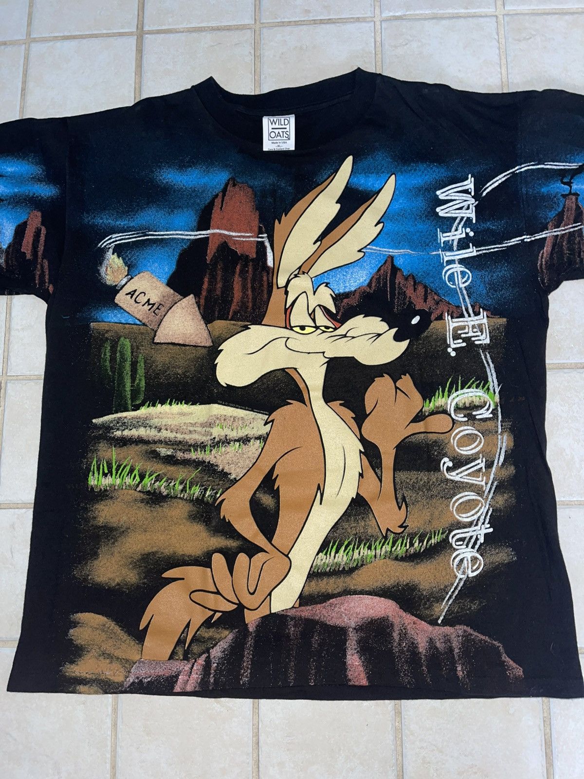 Other Wild Oats RARE Wile E. Coyote 1993 AOP Single Stitch Size US XL / EU 56 / 4 - 5 Thumbnail