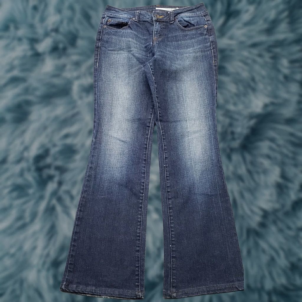 DKNY DKNY Bootcut Jeans Womens Size 4 Blue Denim Stretch Regular Fit 5-Pocket Whiskered Boho Size 27" / US 4 / IT 40 - 1 Thumbnail