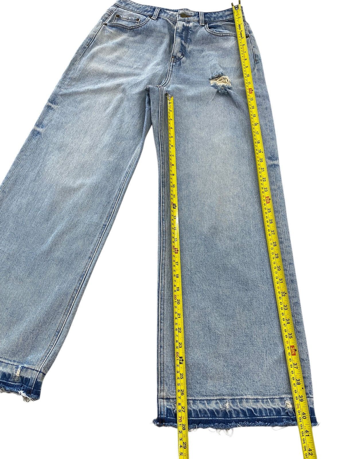 Japanese Brand Japanese Brand Light Wash Style Hairy Leg Jeans Size US 29 - 8 Thumbnail