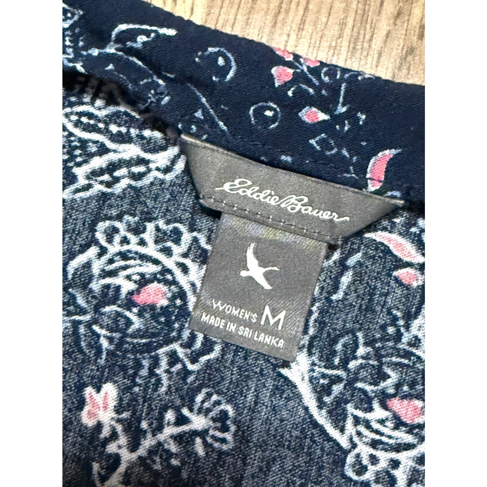 Eddie Bauer Eddie Bauer Shirt Women's Medium Blue Floral Long Sleeve V-neck Cotton Size M / US 6-8 / IT 42-44 - 5 Thumbnail