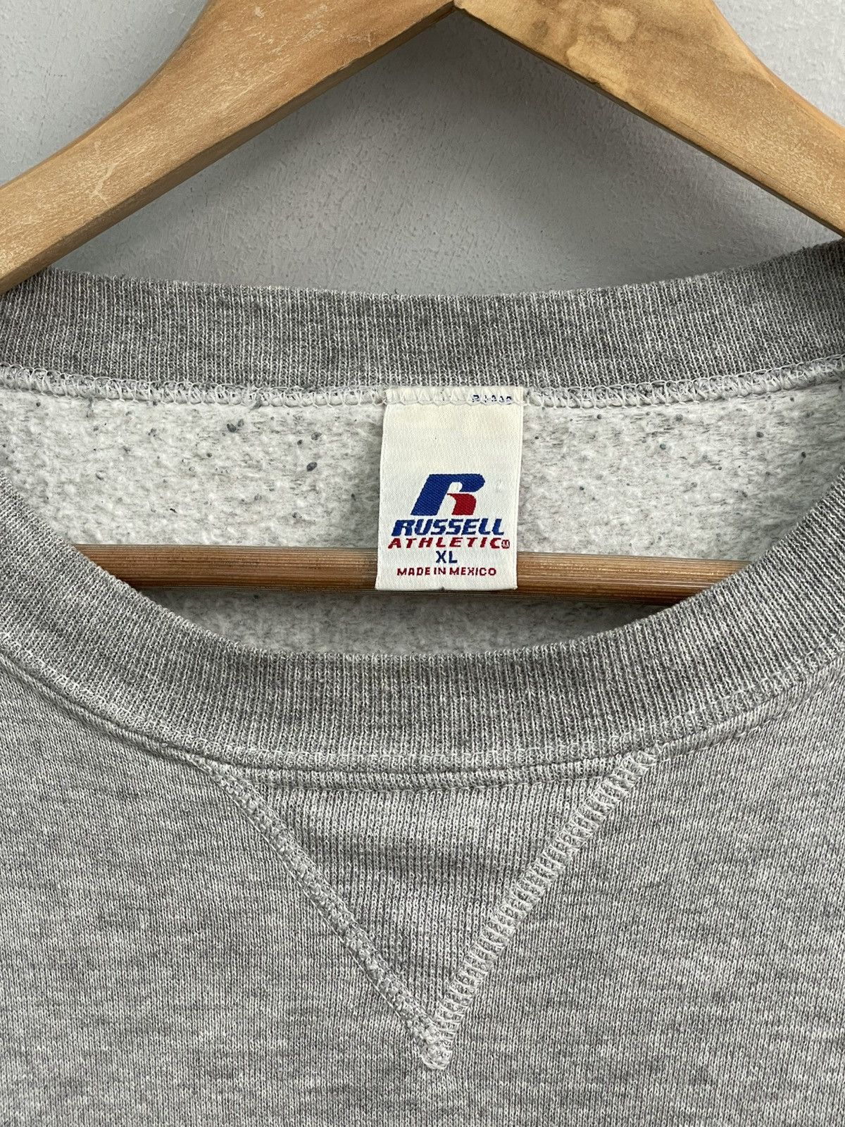 Russell Athletic Blank Sweatshirt y2k russel athletic 90s retro Size US XL / EU 56 / 4 - 4 Thumbnail