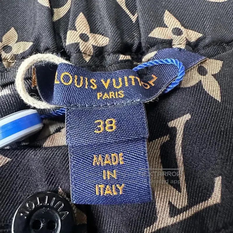 Louis Vuitton Louis Vuitton Silk Brown Women's Shorts . Size 24" / US 00 / IT 34 - 3 Thumbnail