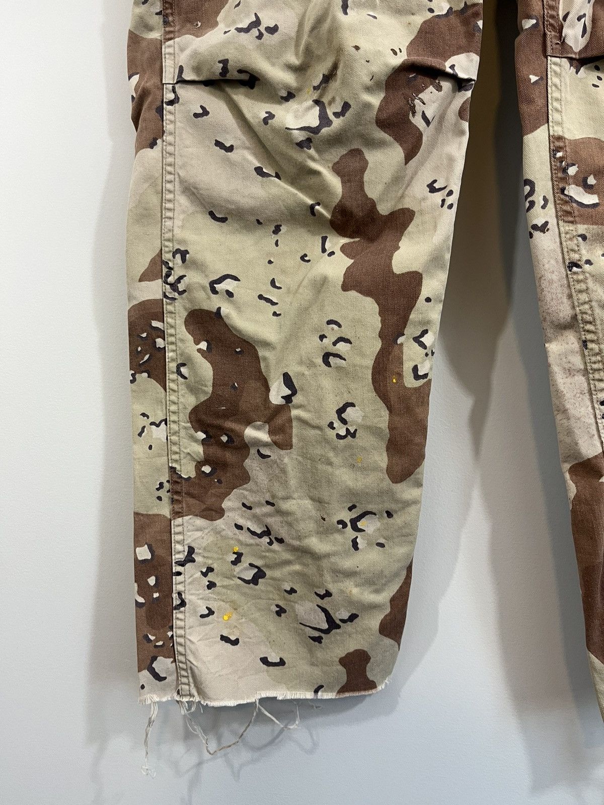 Vintage Thrashed Cut Off Raw Hem Desert Camo Cargo Military Pants Size US 36 / EU 52 - 11 Thumbnail