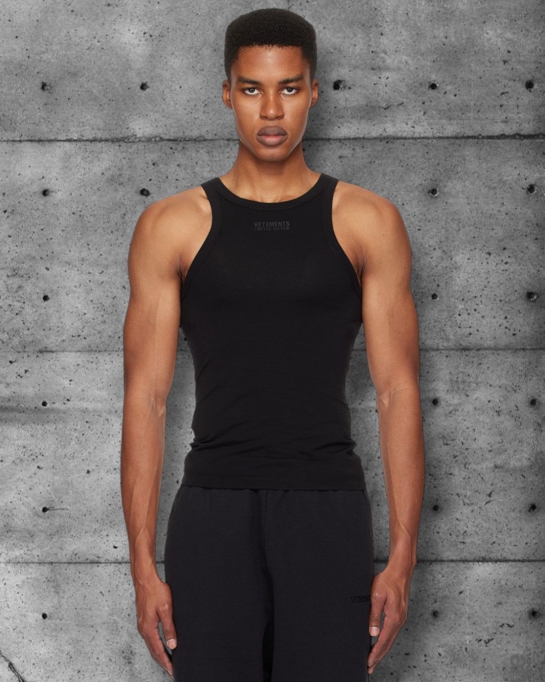 Vetements VETEMENTS Black Oval Logo Tank Top Size US M / EU 48-50 / 2 - 1 Thumbnail