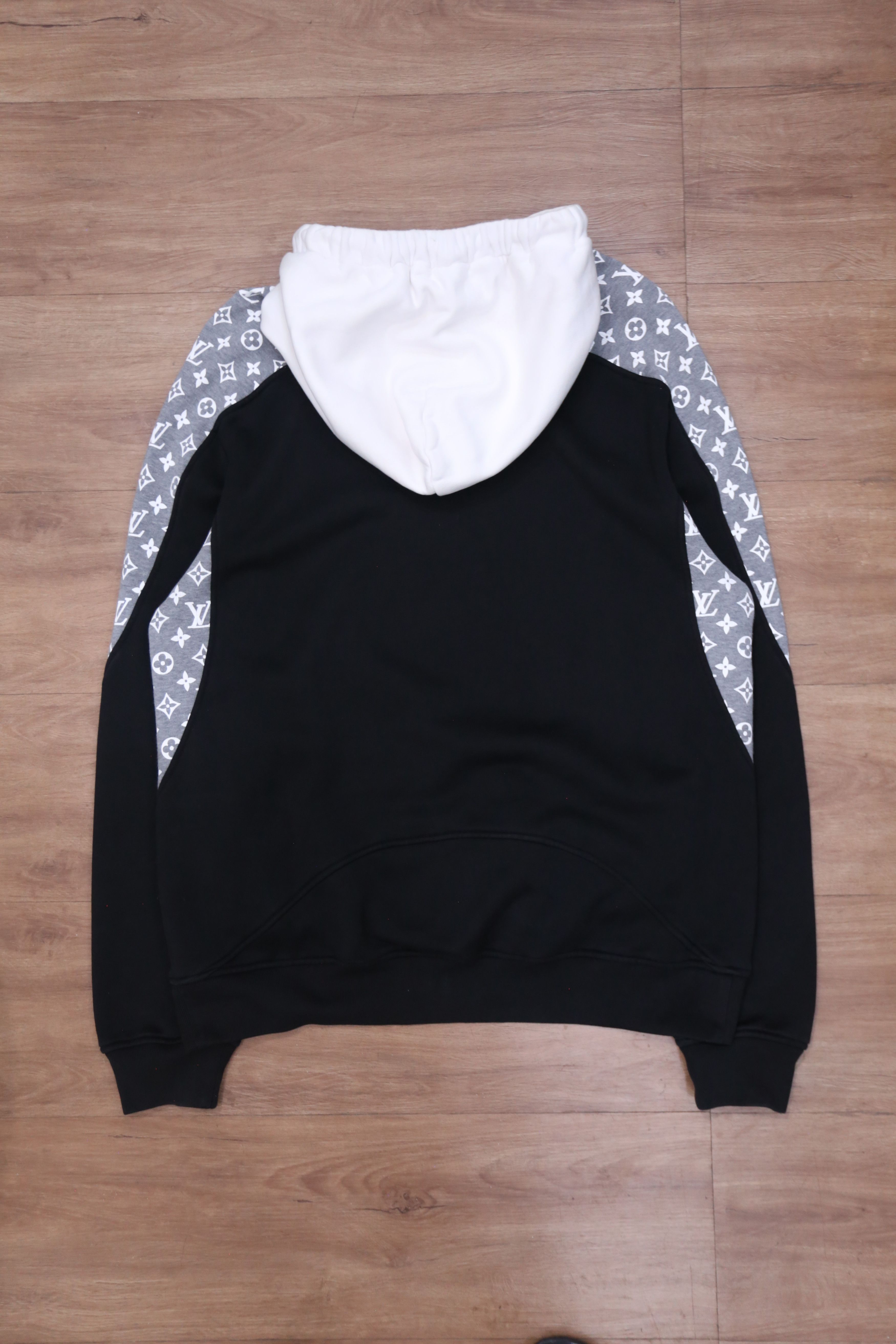 Louis Vuitton Louis Vuitton - VA - S/S 20 - Monogram Circle Cut Hoodie Size US L / EU 52-54 / 3 - 2 Thumbnail