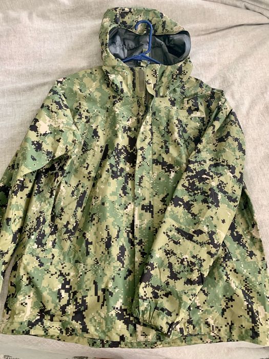 Patagonia PCU Level 6 Goretex Jacket Alpha Green Large