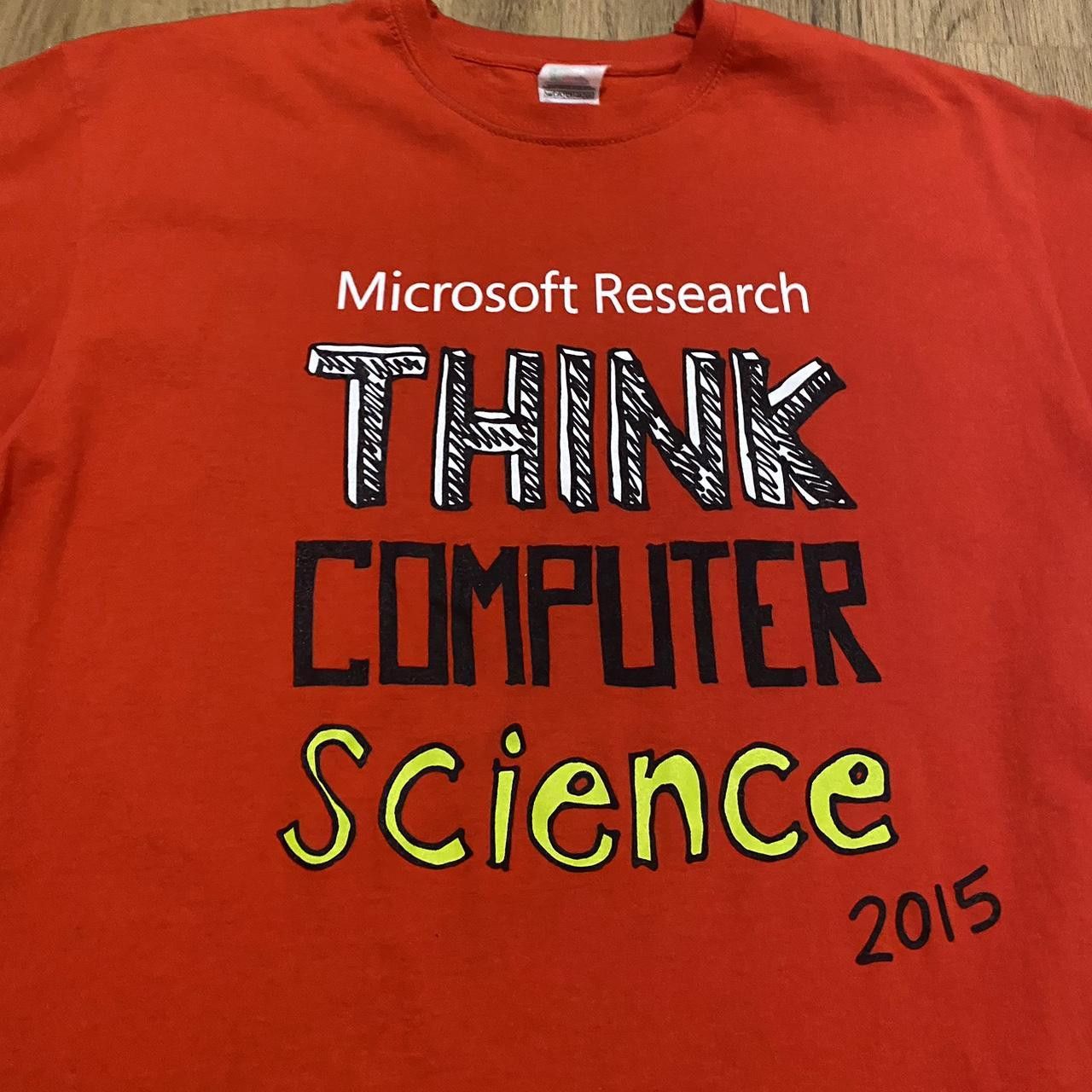 Fruit Of The Loom Microsoft Think Computer Science 2015 red t-shirt Size US M / EU 48-50 / 2 - 3 Thumbnail