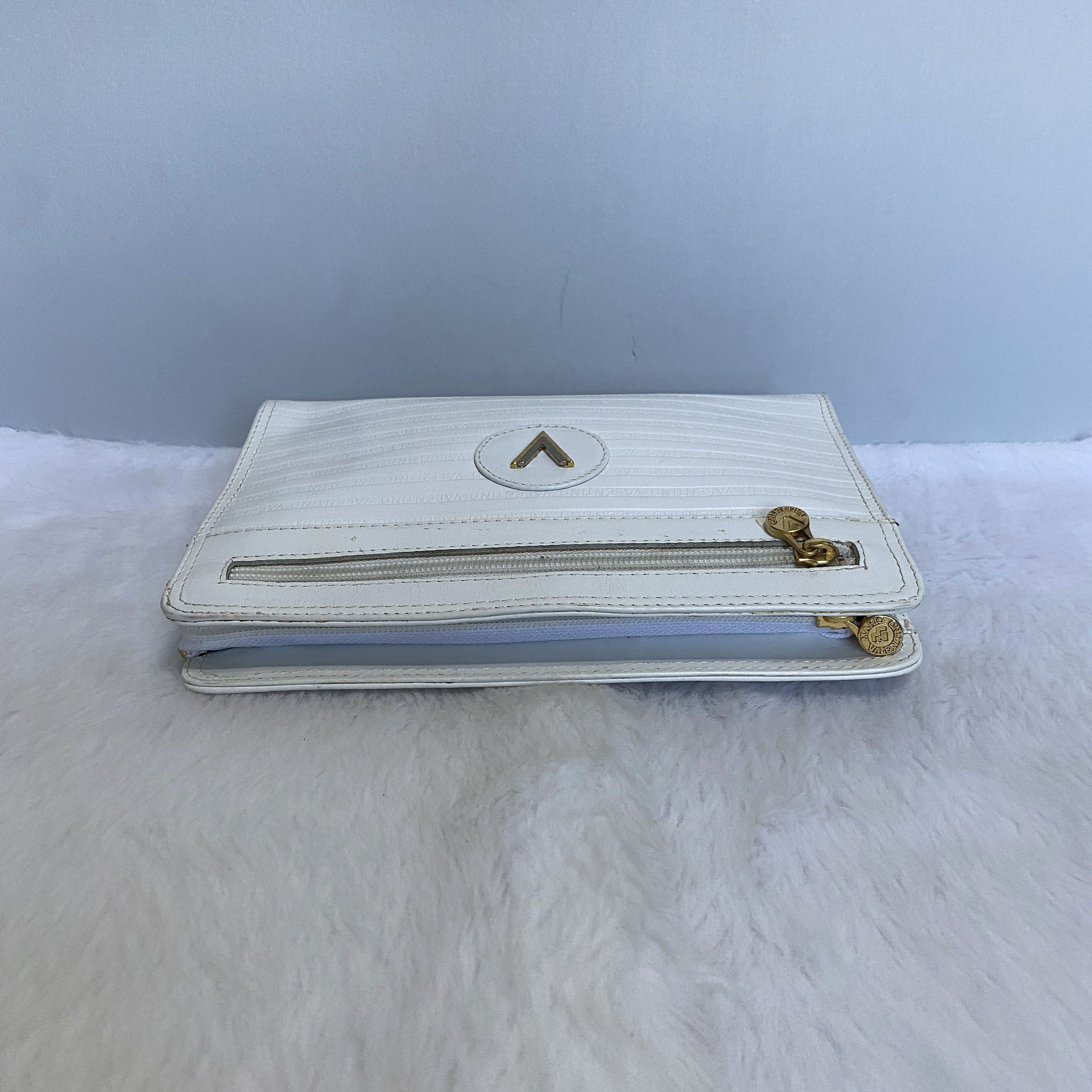 Mario Valentino × Vintage MARIO VALENTINO Vintage Logo Embossed Leather Clutch Bag Size ONE SIZE - 6 Thumbnail