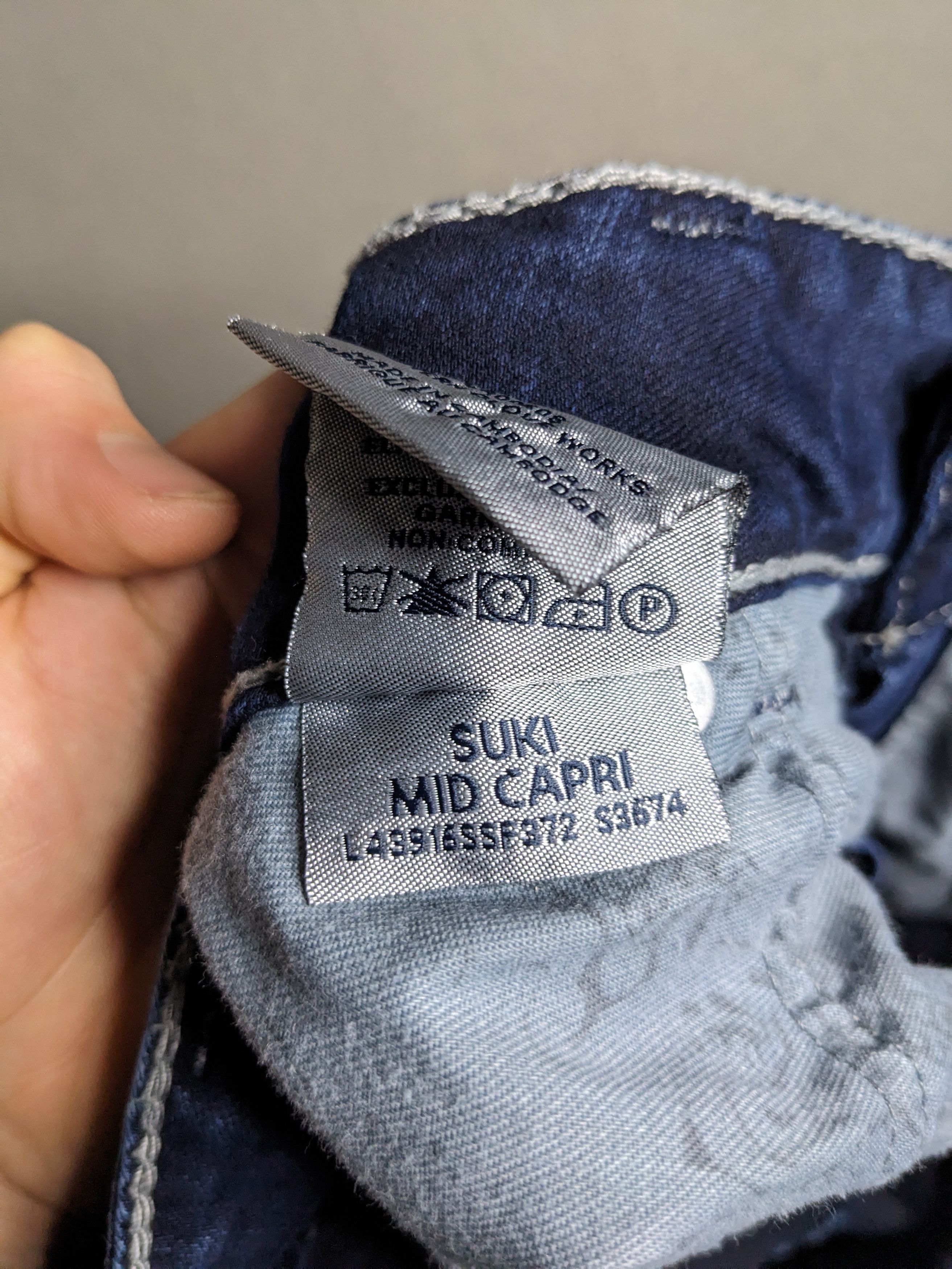 Silver Jeans Co. Silver Jeans Suki Mid Capri 33x24 Y2K Denim Western Dark Size 33" - 15 Thumbnail