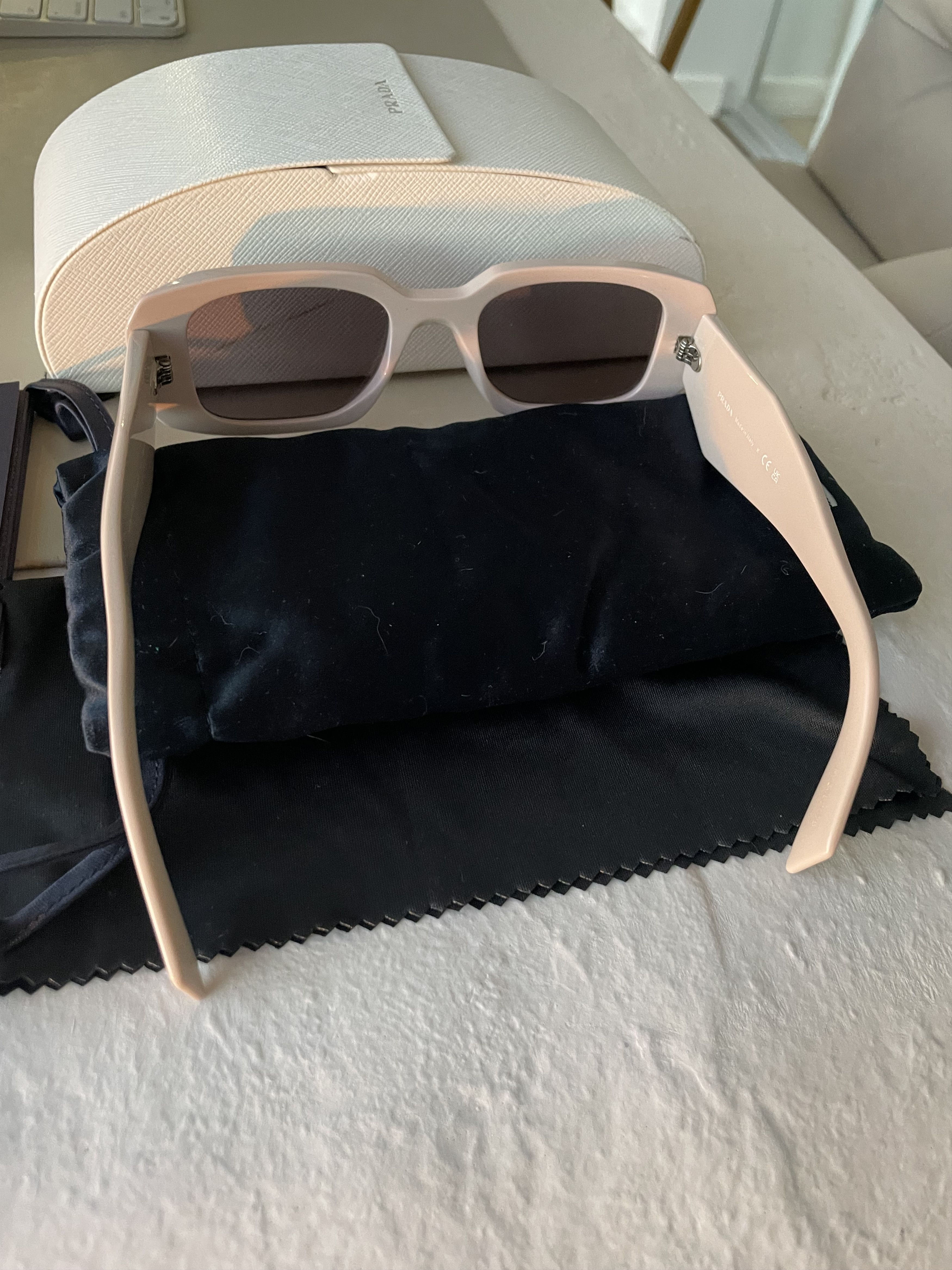 Prada Prada Sunglasses PR 17WS in light pink Size ONE SIZE - 3 Thumbnail