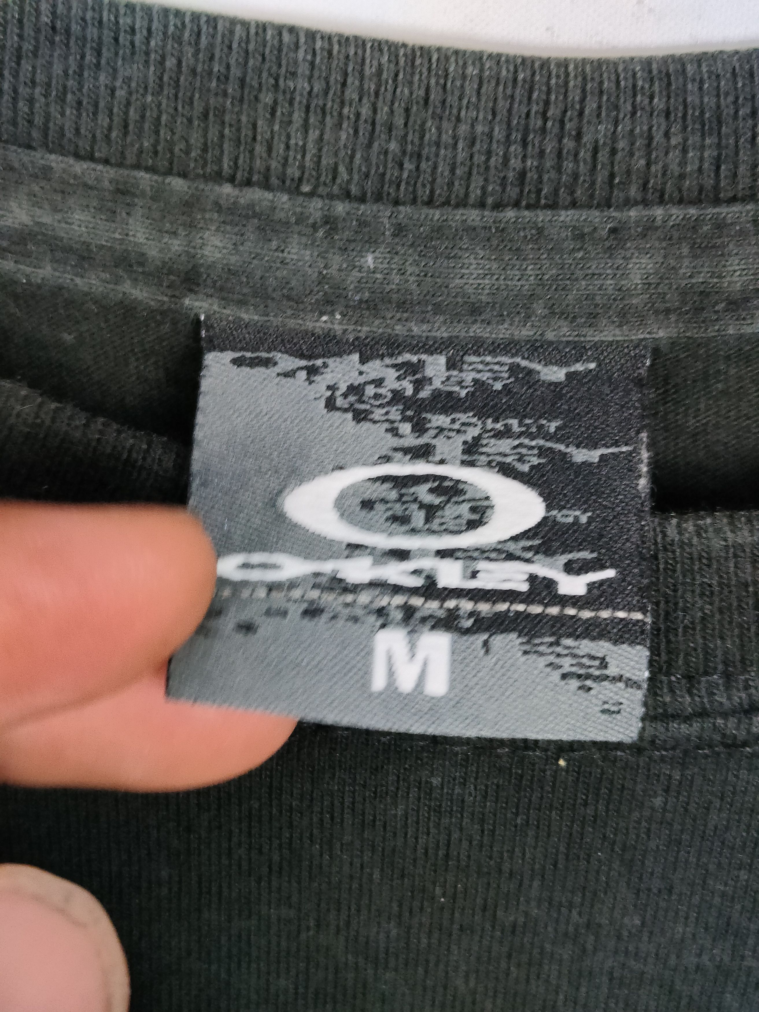 Oakley × Vintage Vintage Oakley Centre Logo Shirt Size US M / EU 48-50 / 2 - 3 Thumbnail
