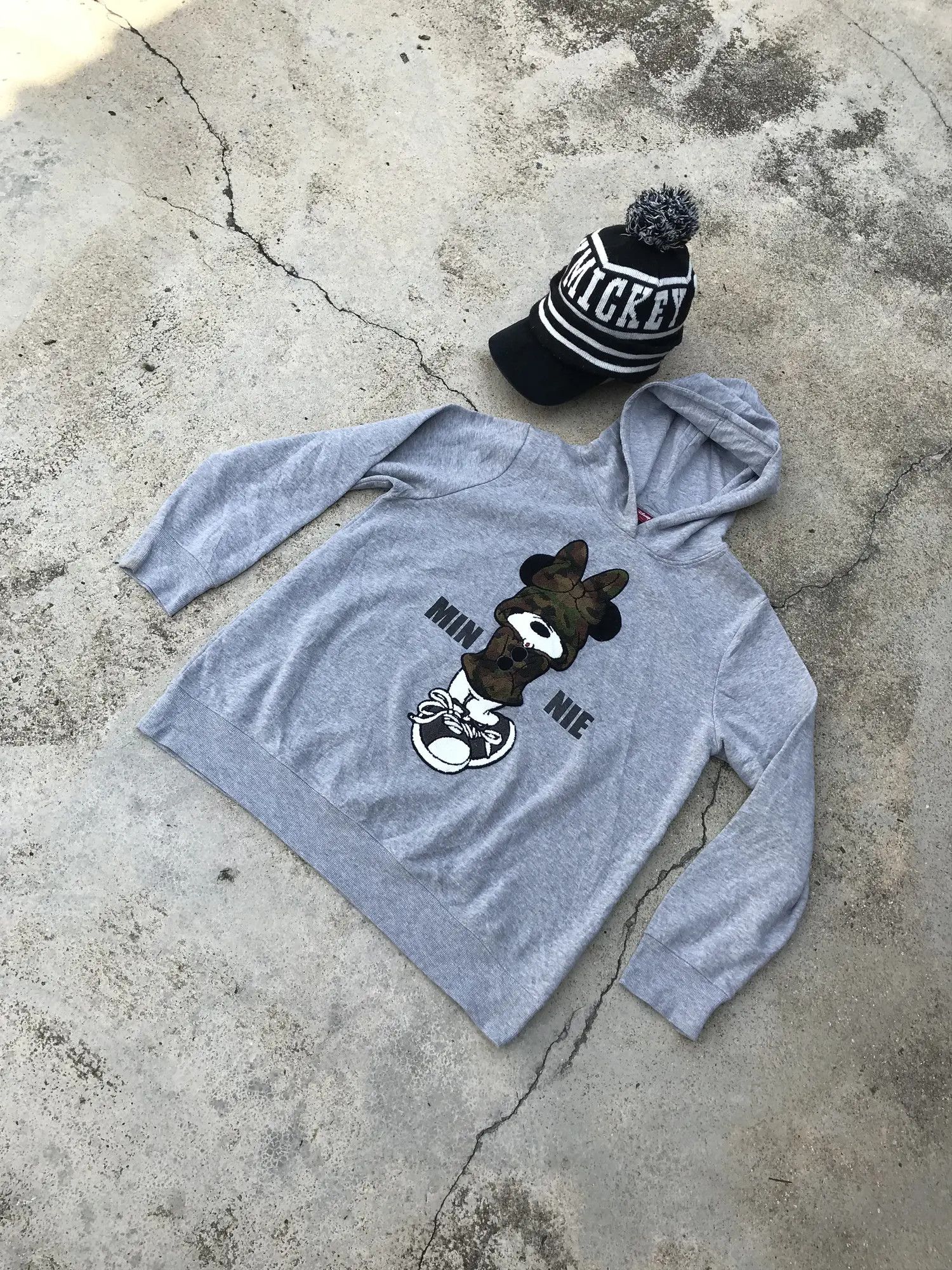 Vintage Mickey Mouse Grey Hoodie Size US L / EU 52-54 / 3 - 2 Thumbnail