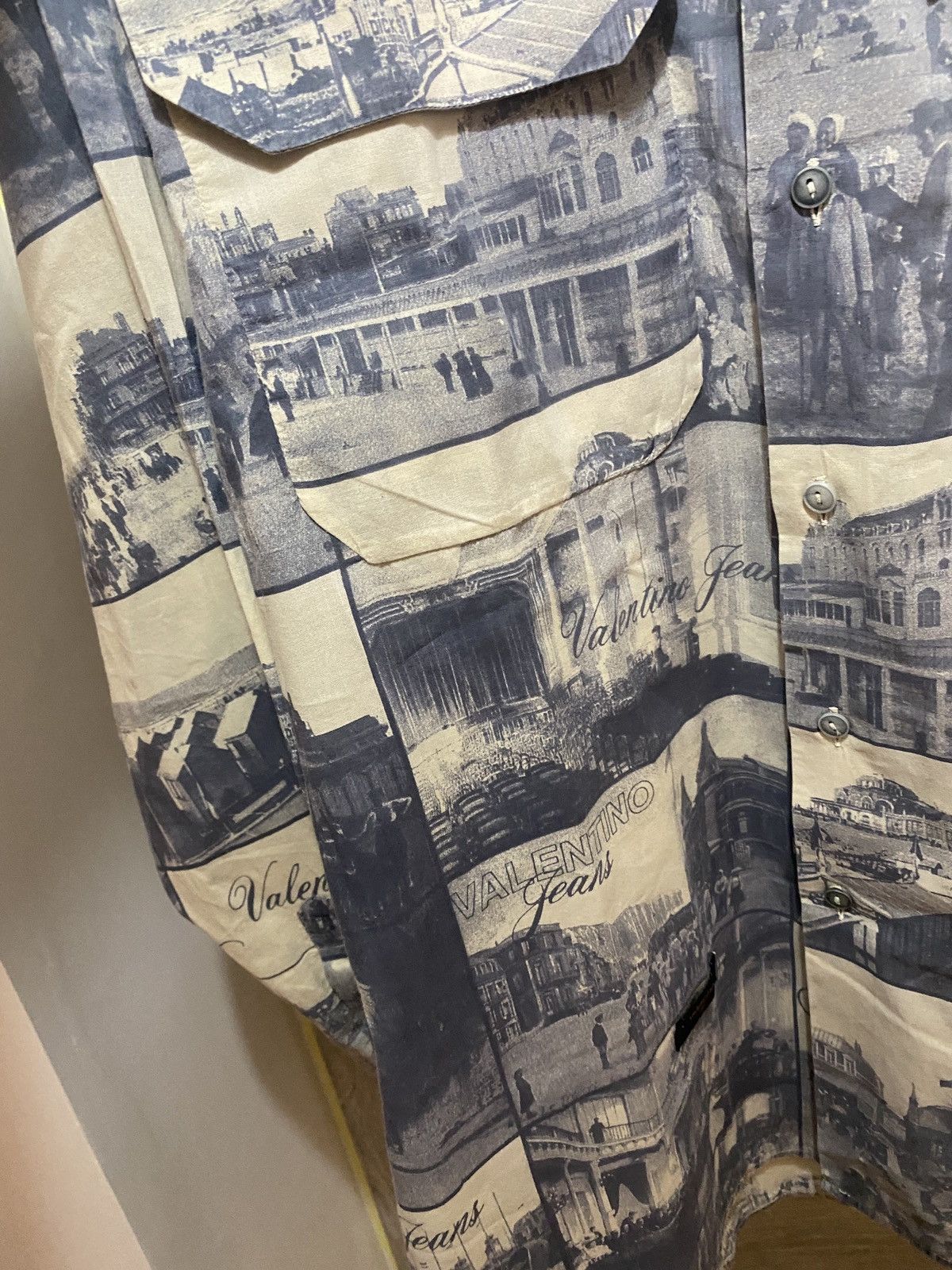 Valentino rare Valentino jeans Vintage fullprint shirt button up Size US XL / EU 56 / 4 - 8 Thumbnail