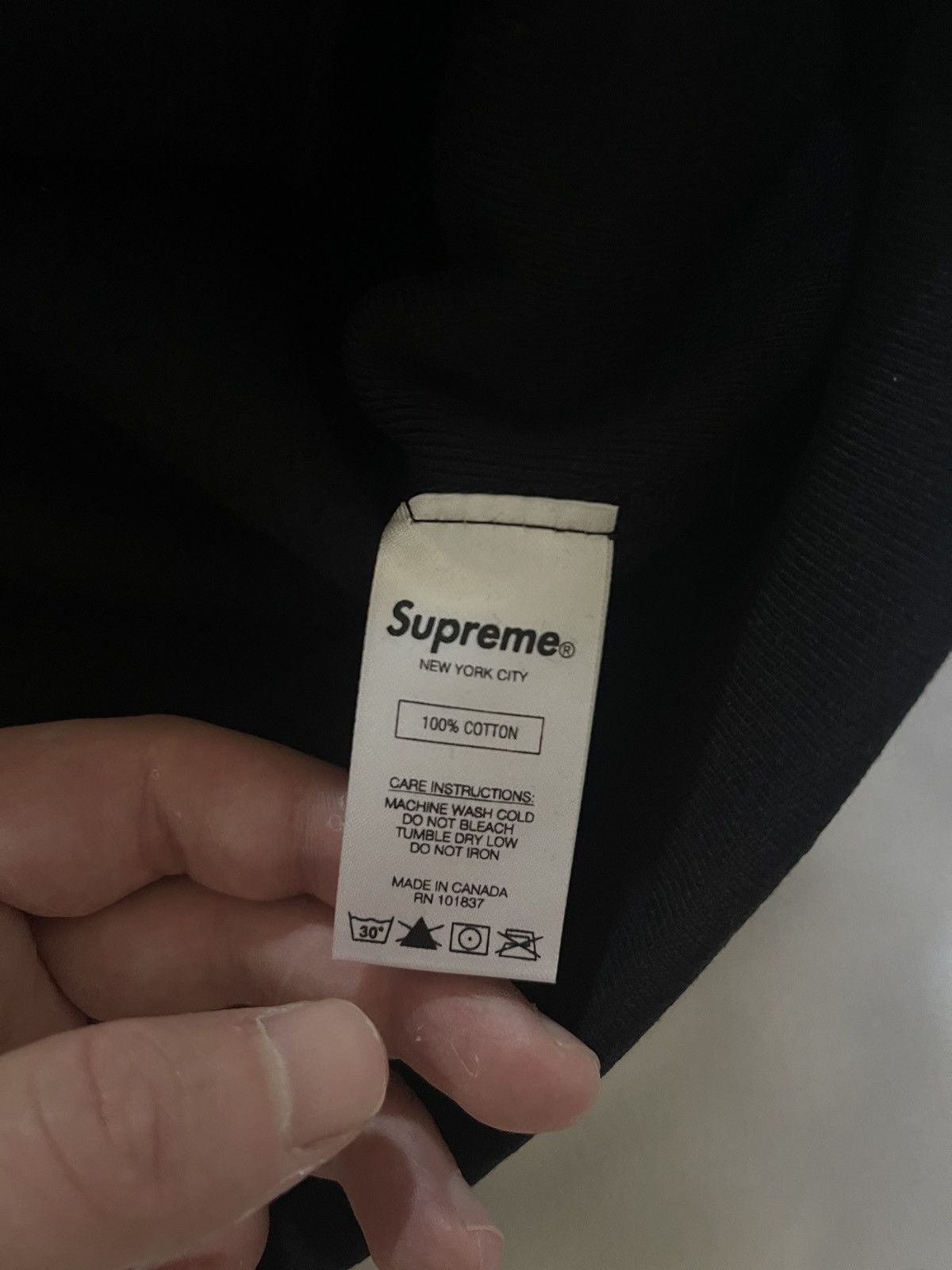 Supreme Supreme fw18 black on black box logo crewneck Size US M / EU 48-50 / 2 - 4 Thumbnail