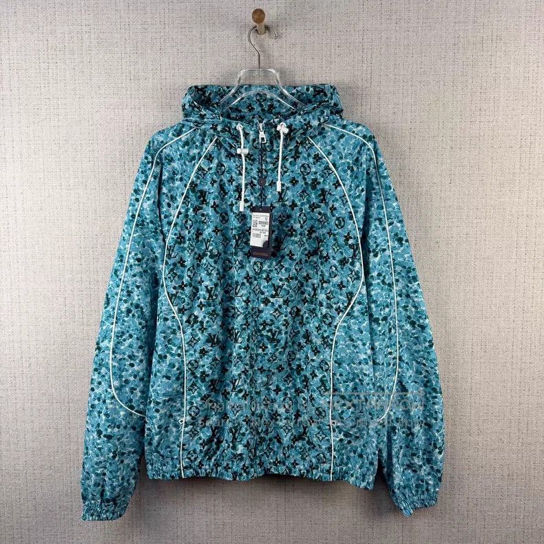 Louis Vuitton Louis Vuitton FW23 Printed Logo Full Hooded Long Sleeve Ja Size US L / EU 52-54 / 3 - 1 Thumbnail