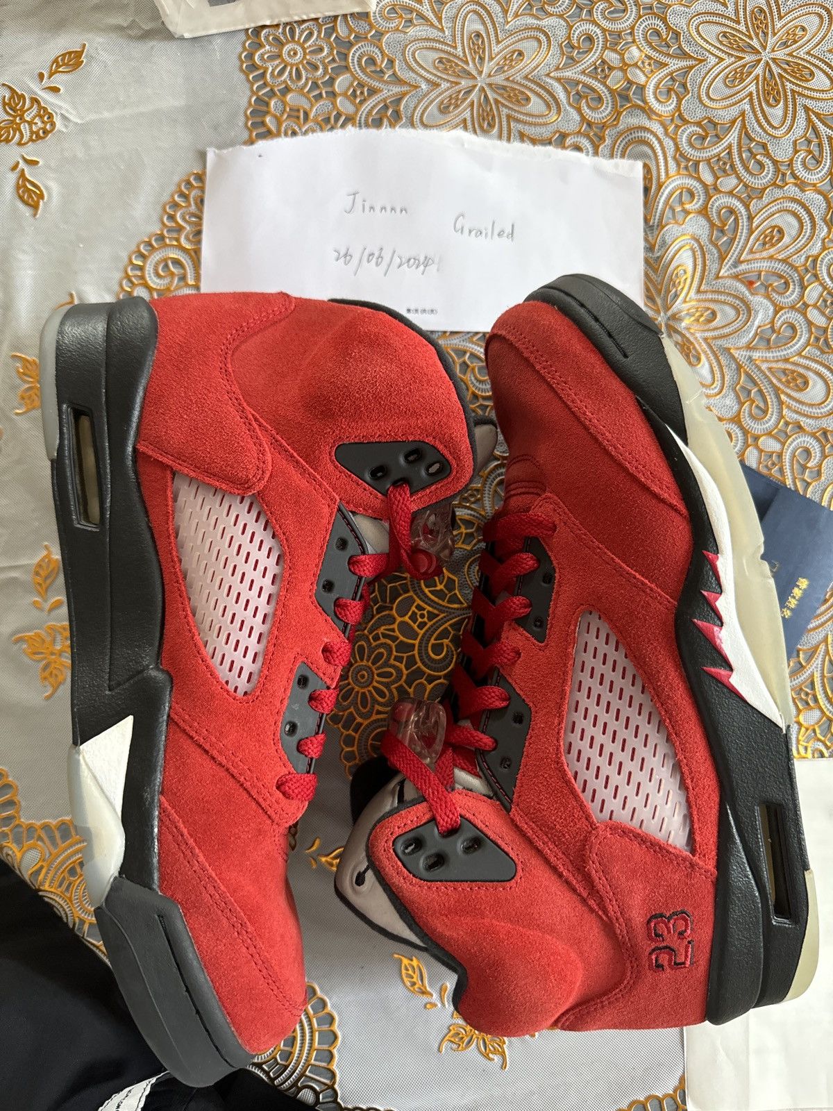 Jordan 5 retro Toro bravo