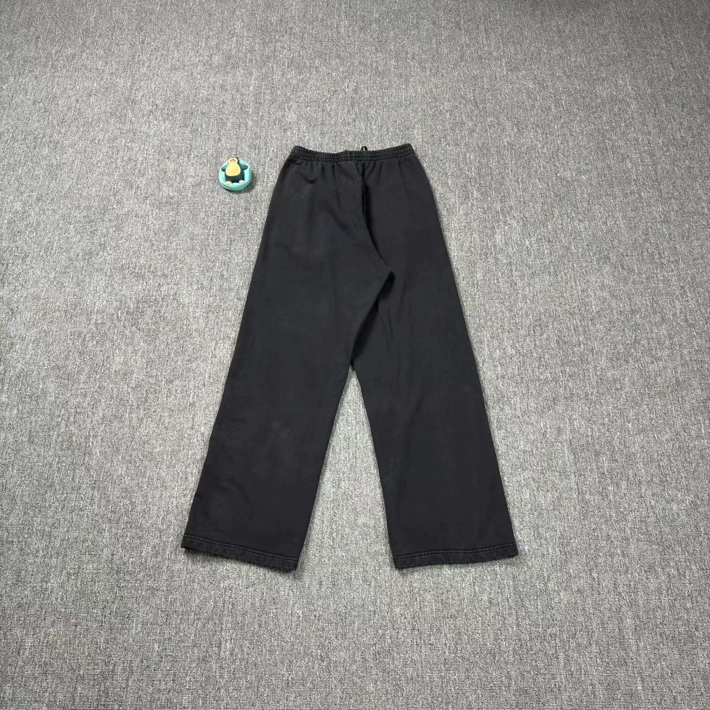 Balenciaga Balenciaga Black Distressed Logo Sweatpants Size 24" / US 00 / IT 34 - 2 Thumbnail