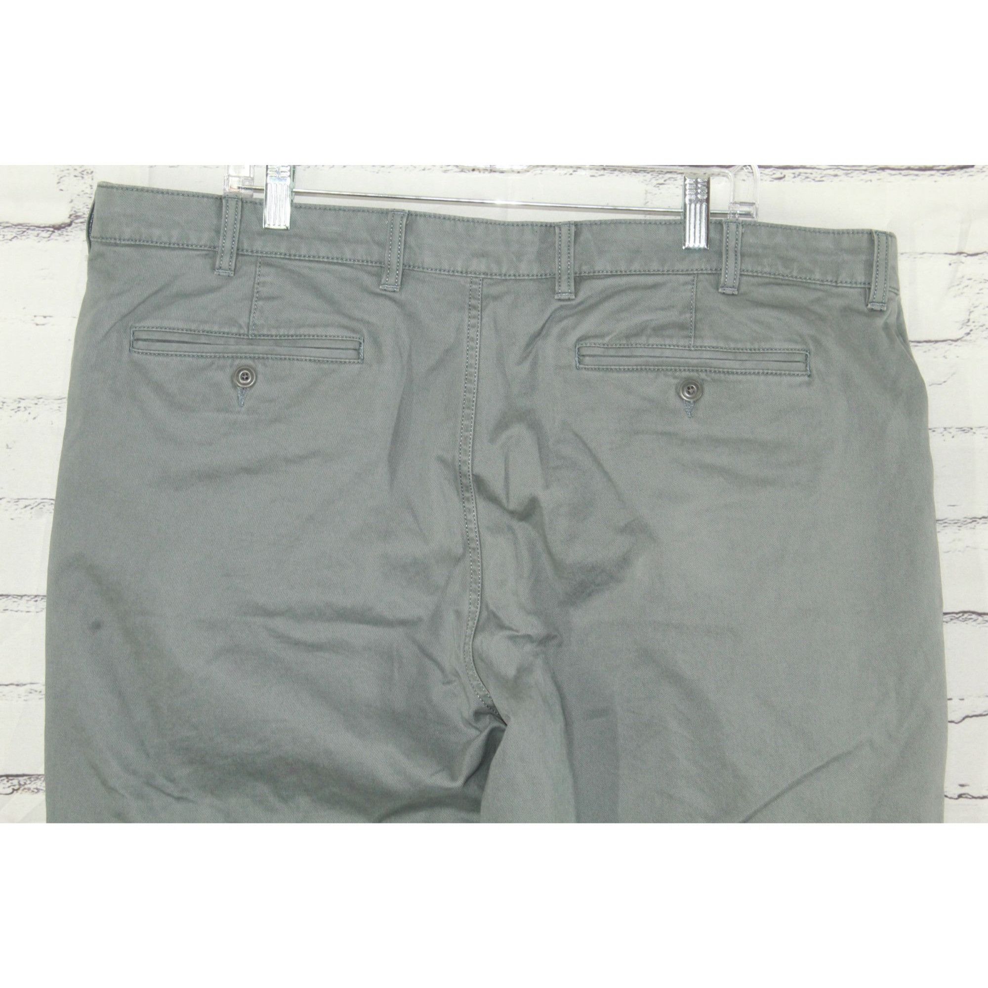 L.L. Bean LL Bean Men's Gray Natural Fit Pants Flat Front Chino Casual Size US 42 / EU 58 - 6 Thumbnail