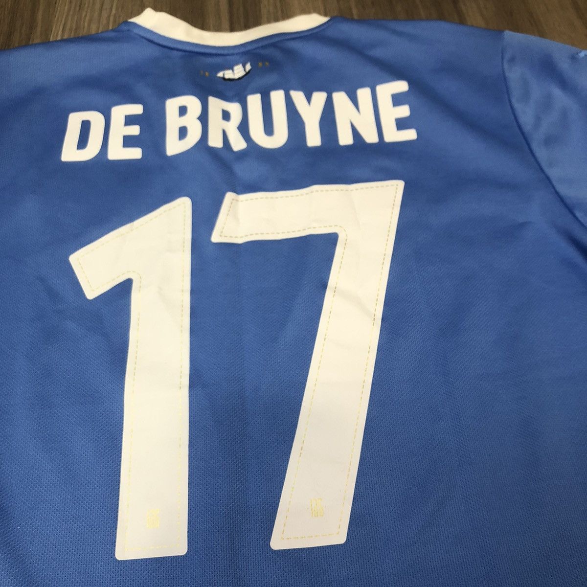 Puma Manchester City 19/20 special jersey #17 De Bruyne Size US L / EU 52-54 / 3 - 5 Thumbnail