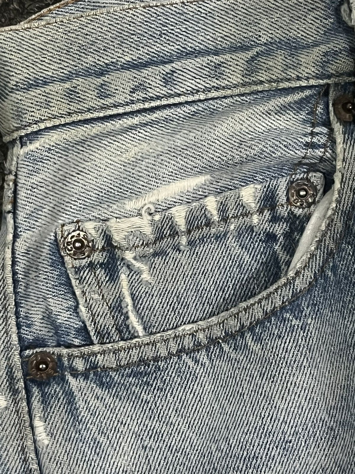 Levi's × Levi's Vintage Clothing × Vintage Vintage 80s Levi’s 501 Button Fly Blue Washed Trashed Jeans Size US 28 / EU 44 - 7 Thumbnail
