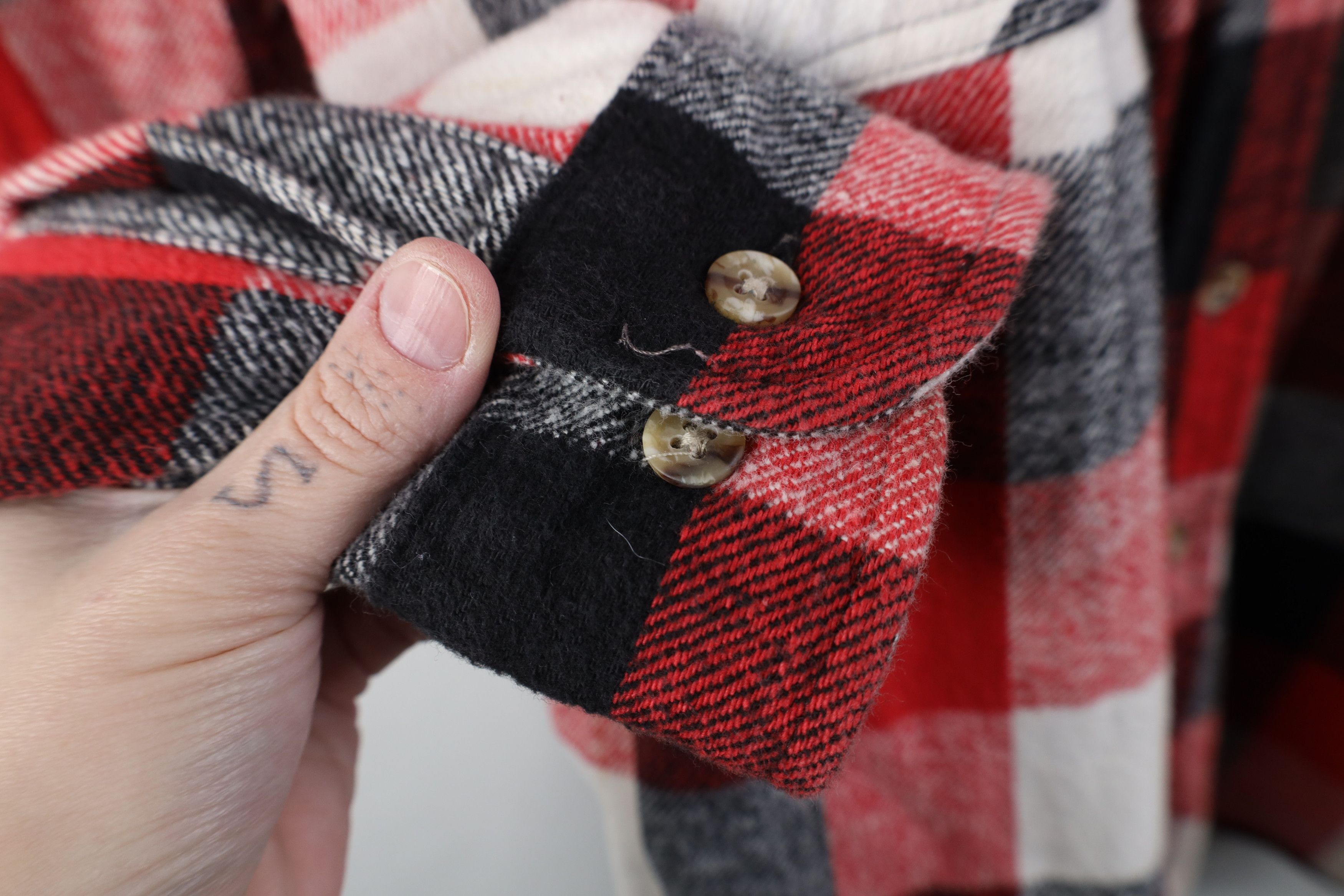 Vintage Vintage 90s Streetwear Heavyweight Button Shirt Plaid Size US L / EU 52-54 / 3 - 8 Thumbnail