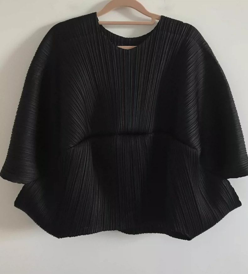 Issey Miyake Issey Miyake Black pleated long-sleeved shirt Size S / US 4 / IT 40 - 1 Thumbnail