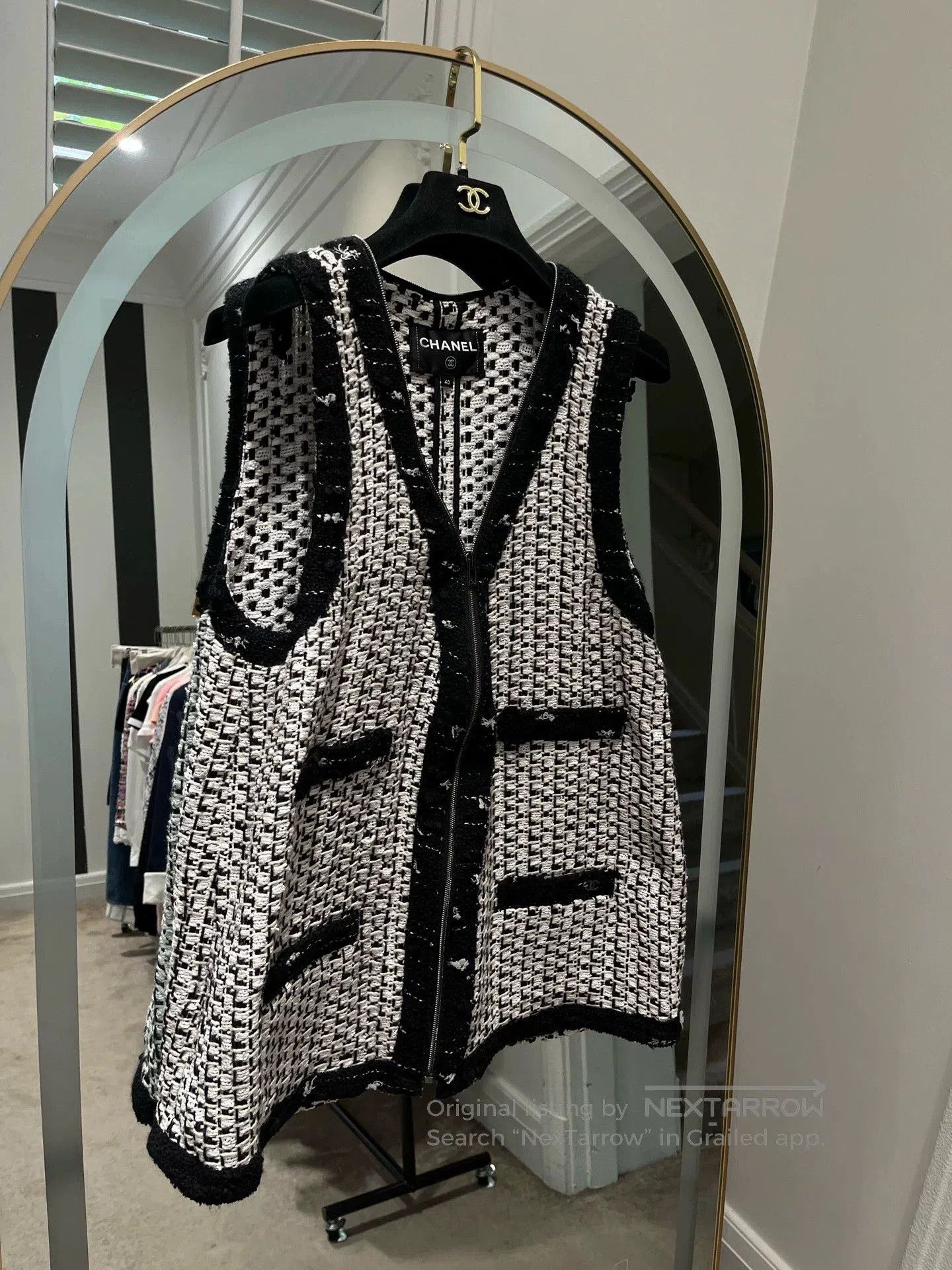 Chanel Chanel 2016 Knit Plaid Black White Vest. Size US M / EU 48-50 / 2 - 1 Thumbnail