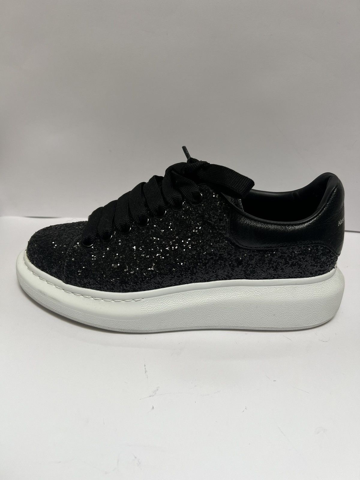 Alexander McQueen Alexander McQueen sneakers black galaxy glitter sz 39 Size US 9 / IT 39 - 6 Thumbnail