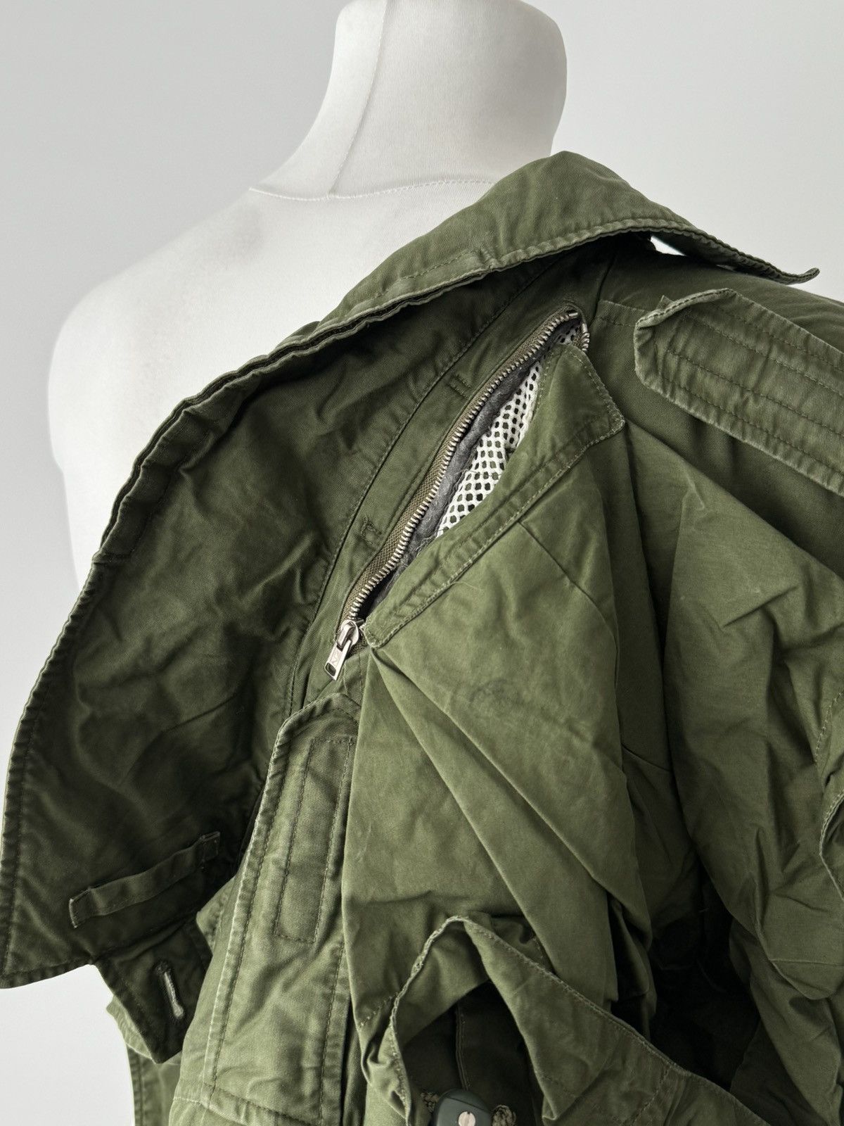 Vintage Early 1980s British Army RAF MK3 Cold Weather Flying Jacket Size US M / EU 48-50 / 2 - 9 Thumbnail