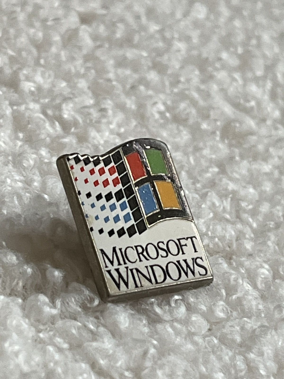 Microsoft Microsoft Windows vintage pin (rare) Size ONE SIZE - 2 Thumbnail