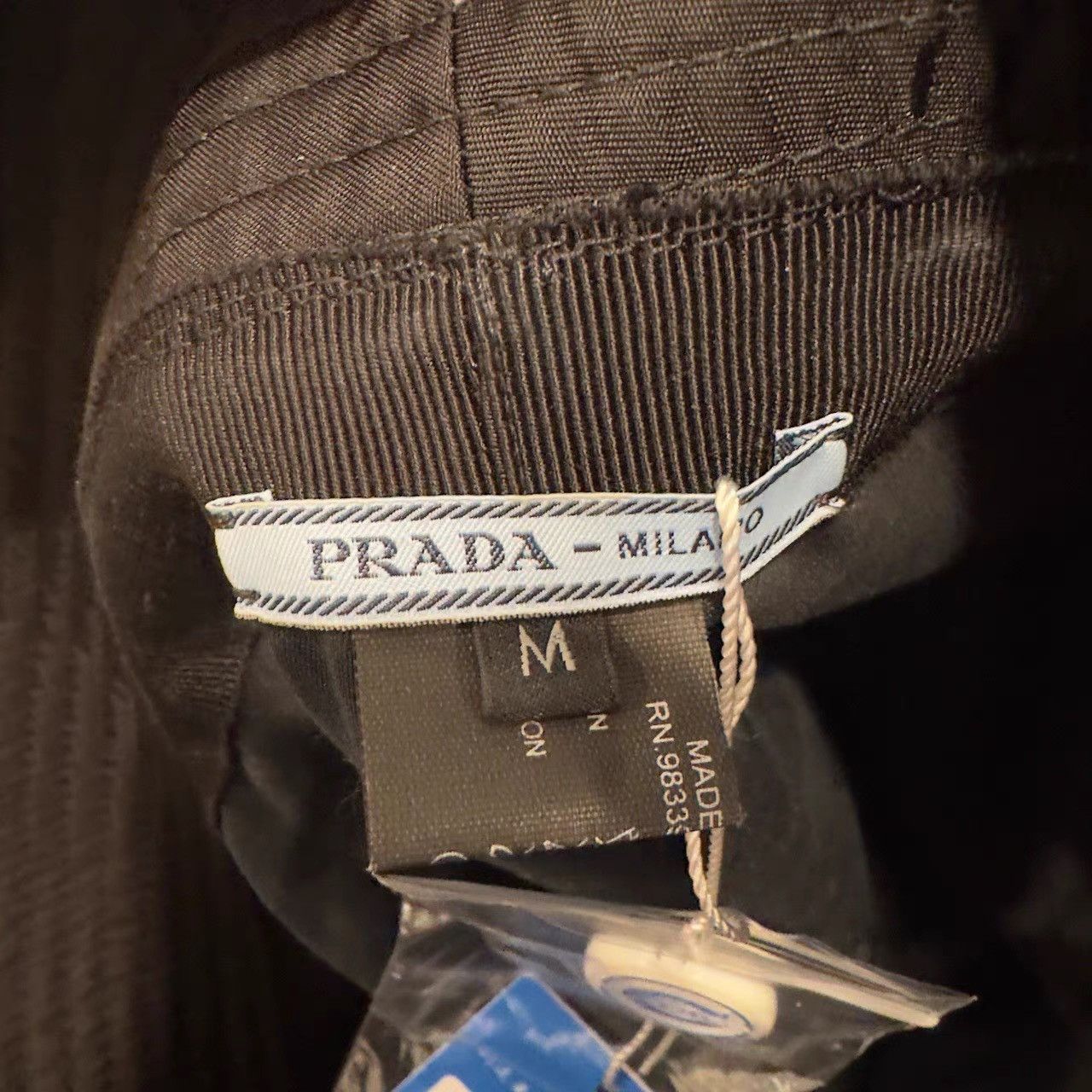 Prada Prada Triangle Logo Bucket Hat K28 Size ONE SIZE - 3 Thumbnail
