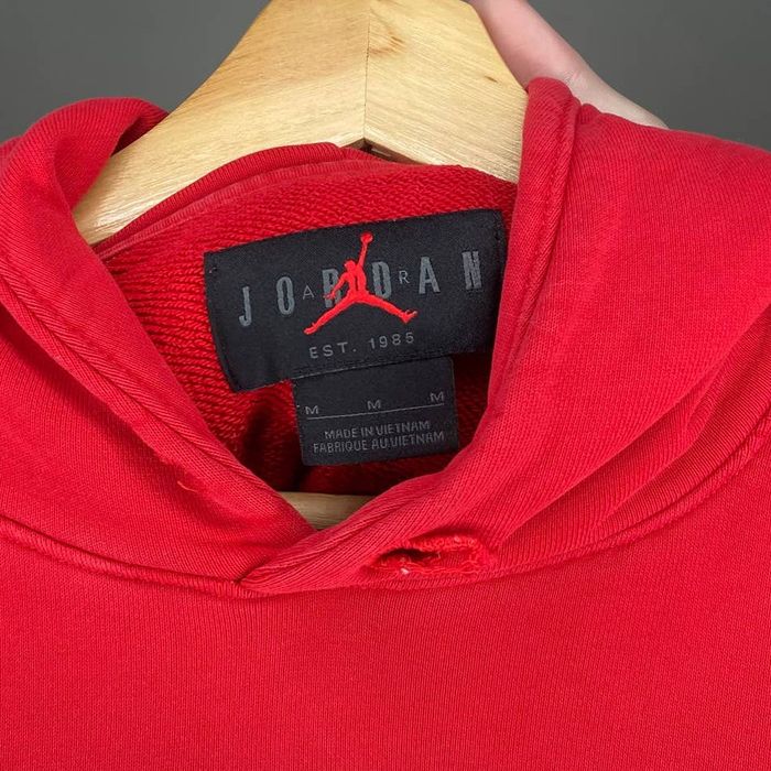 red jordan jumper