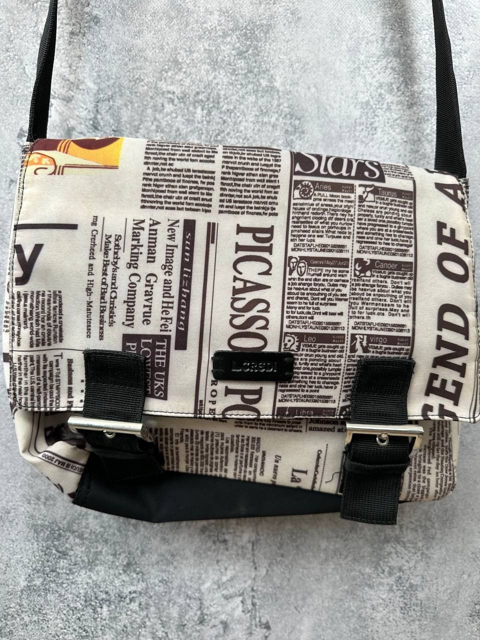 Designer L.Credi Gazette Print Crossbody Bag Newspaper Adjustable Size ONE SIZE - 4 Thumbnail