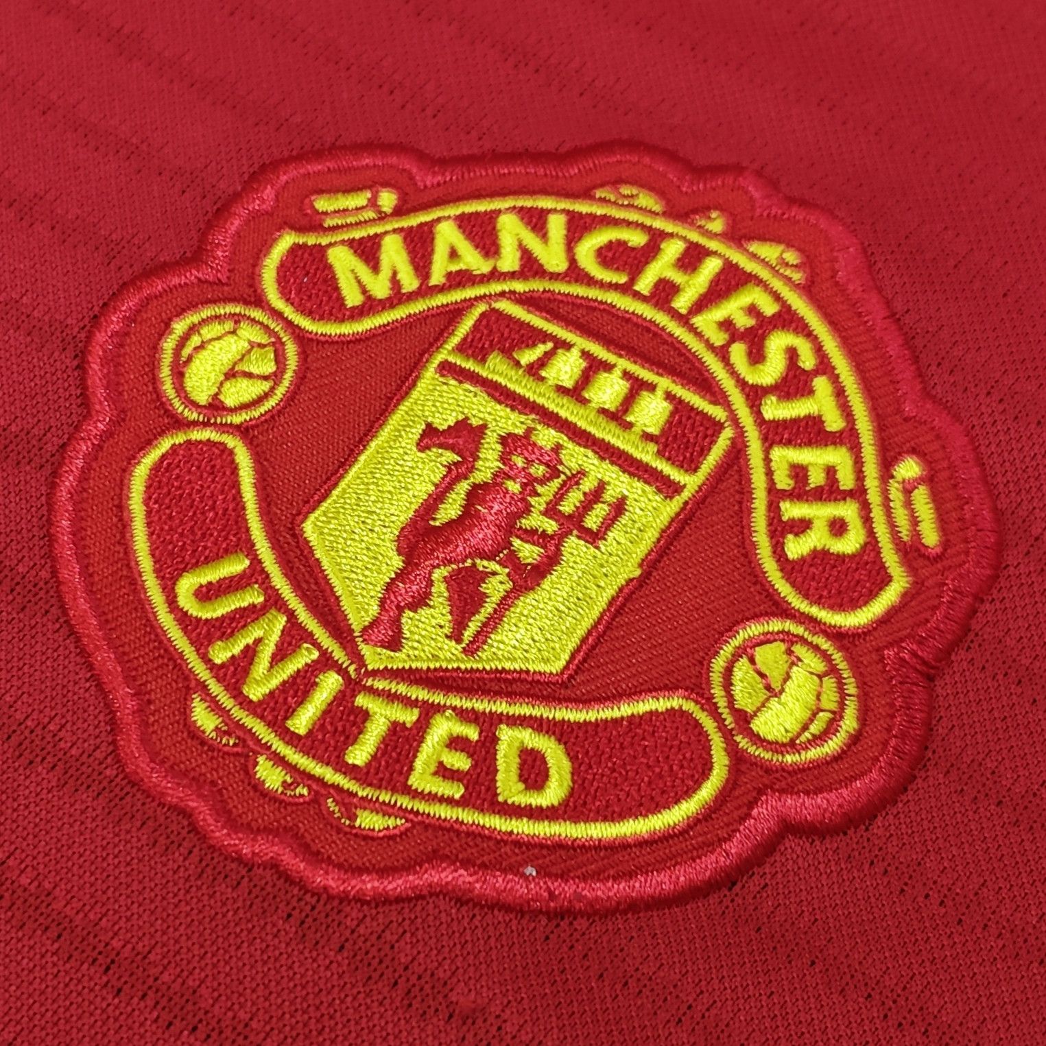 Adidas ADIDAS X MANCHESTER UNITED Chevrolet 18/19 Home Jersey S Size US S / EU 44-46 / 1 - 8 Thumbnail