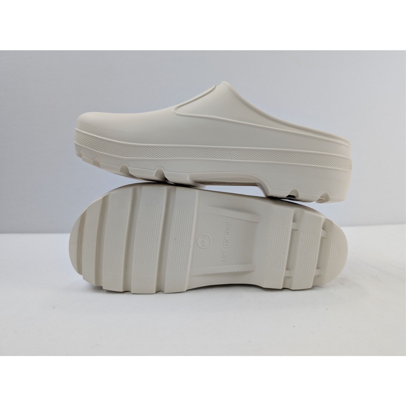 o1rshd1 Garden Mule Sandal in Pristine