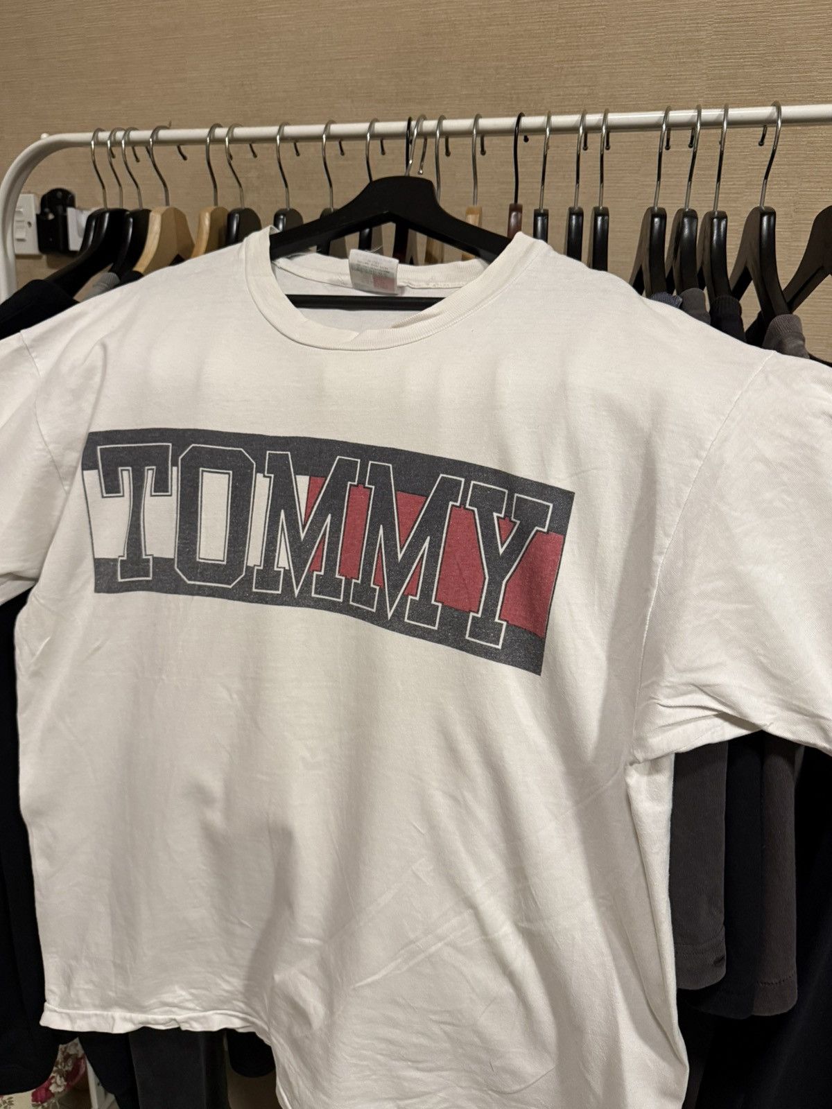 Tommy Hilfiger Vintage 1990s Tommy Hilfiger Single Stitched Tee Size US L / EU 52-54 / 3 - 8 Thumbnail