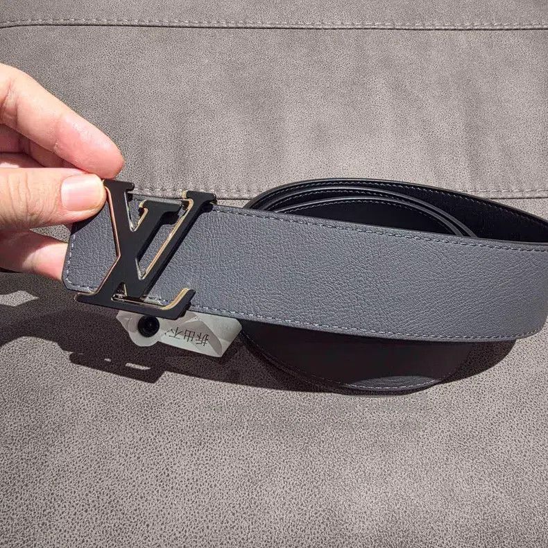 Louis Vuitton Louis Vuitton Three-layer LOGO calfskin leather belt Size ONE SIZE - 1 Thumbnail