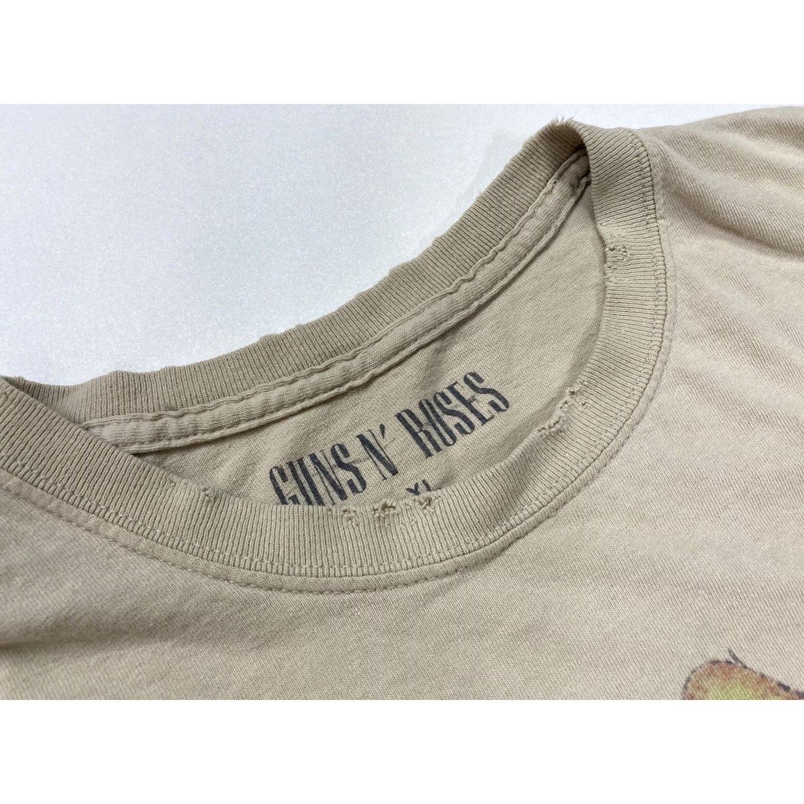 Vintage Guns N' Roses T-Shirt Men XL Graphic Print Beige Black Distressed Crew Neck Short Sleeve Music Shirt Size US XL / EU 56 / 4 - 7 Thumbnail
