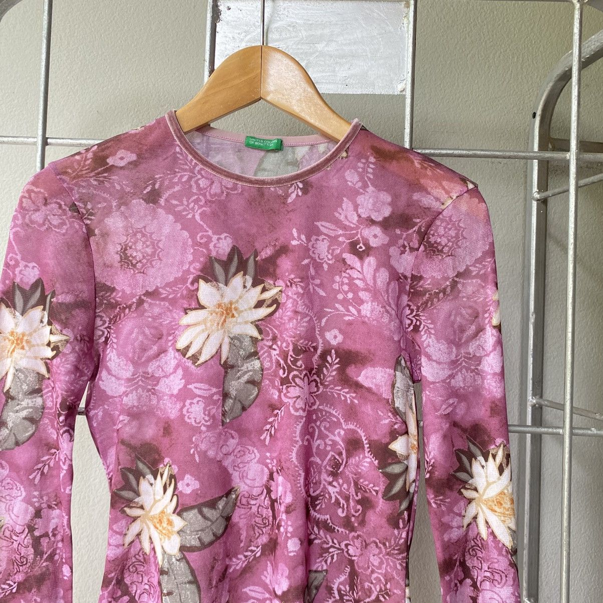 United Colors Of Benetton UNITED COLORS OF BENETTON Y2K Sheer Floral Lace Mesh Top Size M / US 6-8 / IT 42-44 - 23 Thumbnail
