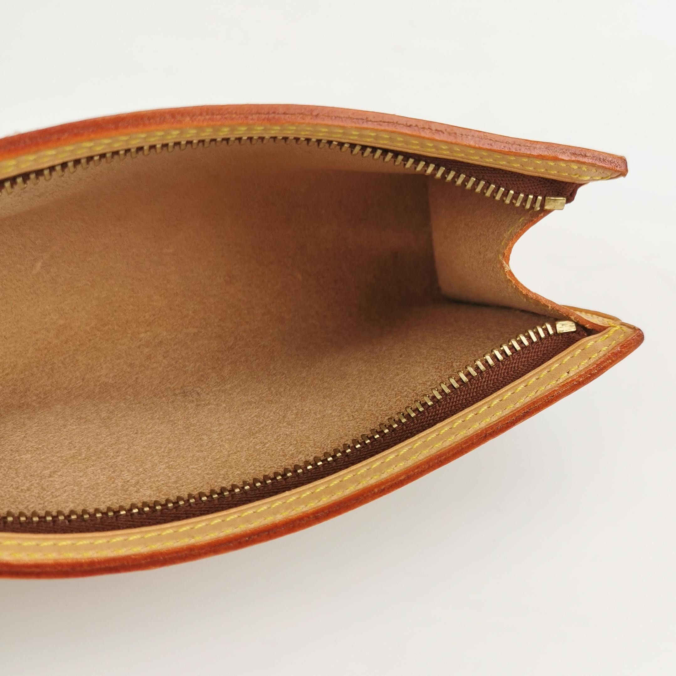 Louis Vuitton Louis Vuitton (LV) Vegetable Tanned Leather Solid Color Let Size ONE SIZE - 2 Thumbnail