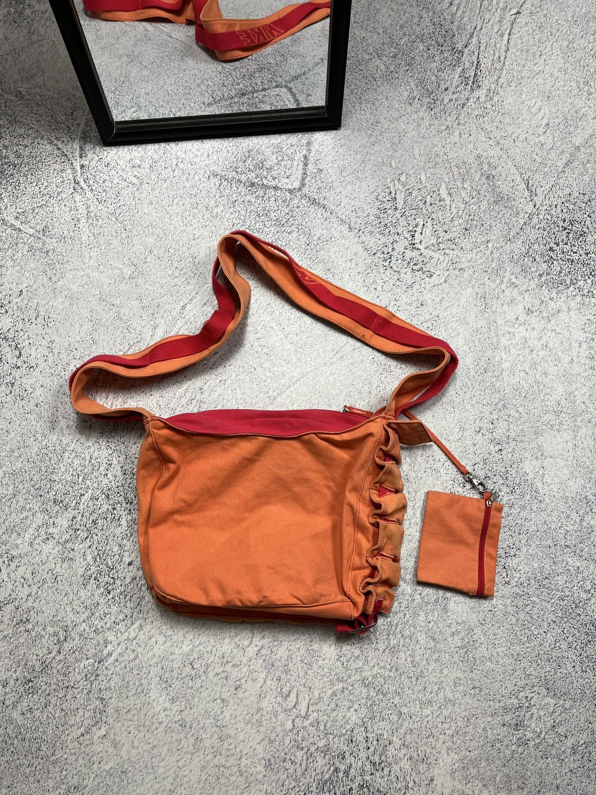 Nike Nike Vintage 00’s Y2k Shoulder Sling Bag Swoosh Hype Rare Size ONE SIZE - 13 Thumbnail