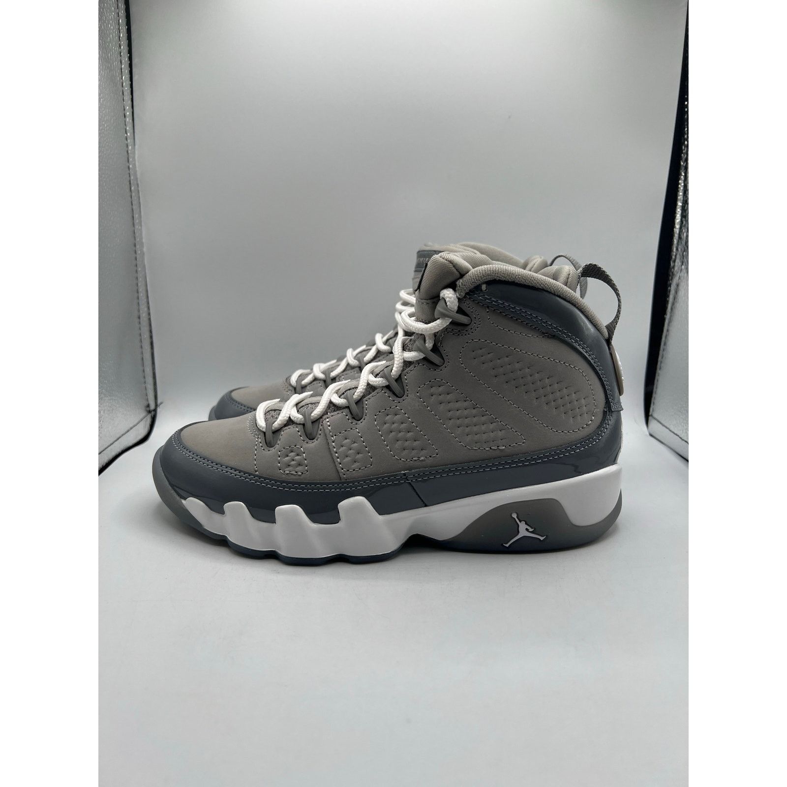 Jordan Brand Air Jordan 9 Retro “Cool Grey” 2025 size 4 men’s Size US 5.5 / IT 35.5 - 1 Thumbnail