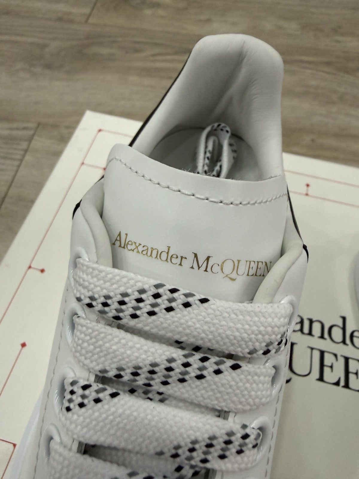 Alexander McQueen Alexander McQueen Oversized Sneaker White Black Size US 4 / IT 34 - 8 Thumbnail