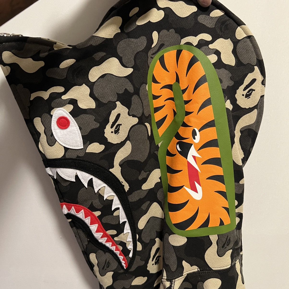 Bape BAPE Separate Shark Full Zip Beige Size US XL / EU 56 / 4 - 5 Thumbnail